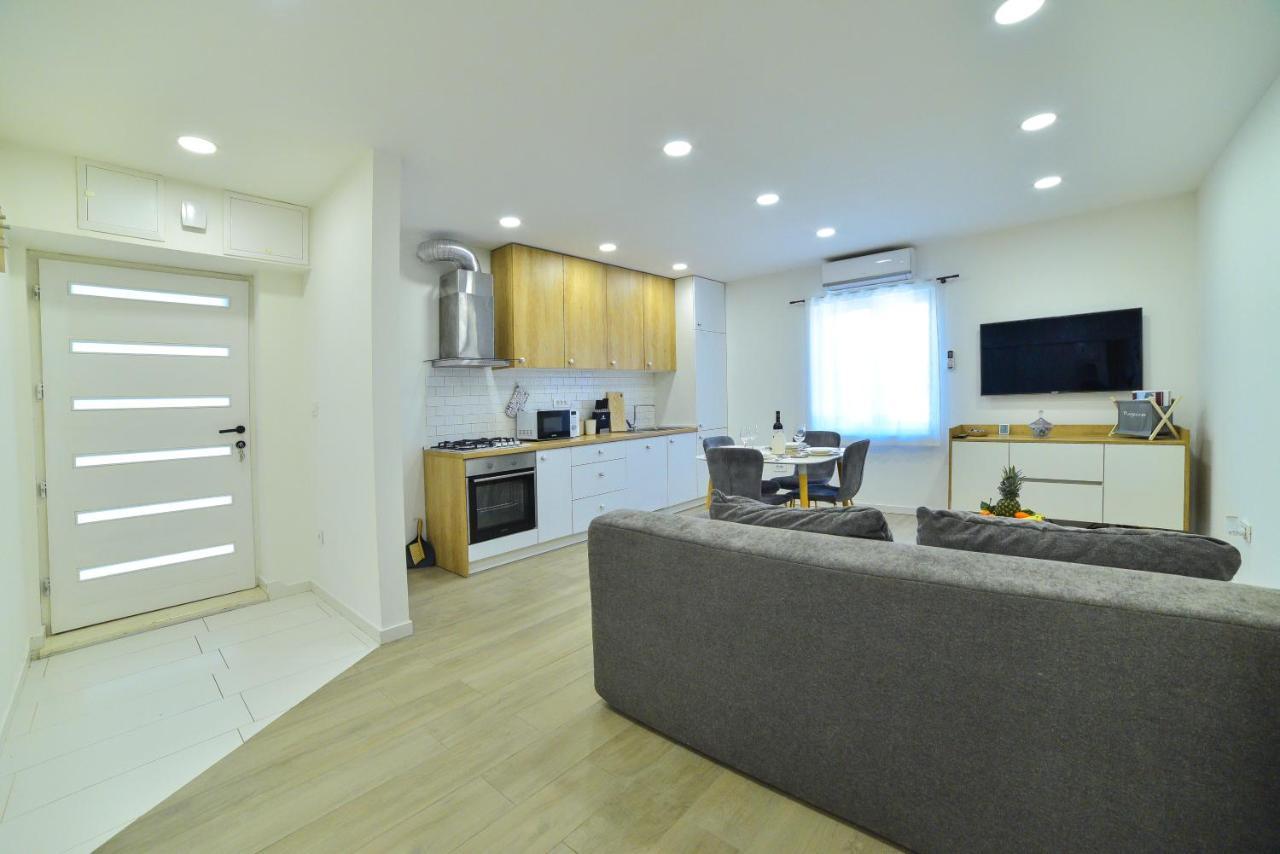 Apartment Maris سيني المظهر الخارجي الصورة